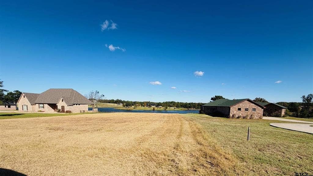 23500 Champion Drive, Lindale, TX 75771 23500 Champion Drive, Lindale, TX 75771