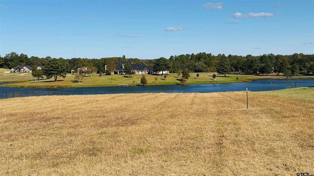 23500 Champion Drive, Lindale, TX 75771 23500 Champion Drive, Lindale, TX 75771