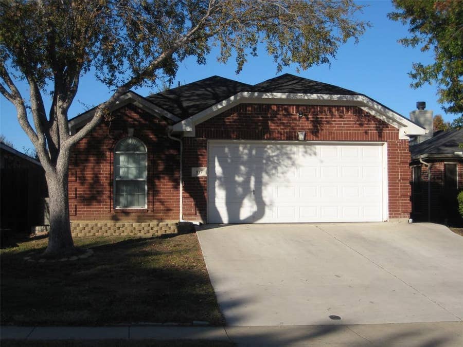 Property photo for 917 Cruise Street, Denton, TX