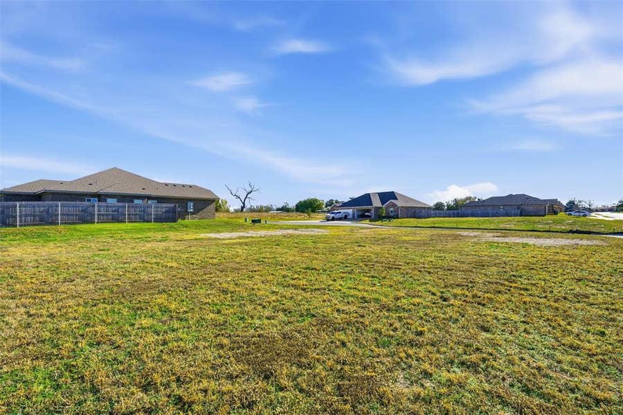 Property photo for 700 Sugar Mill Court, Robinson, TX