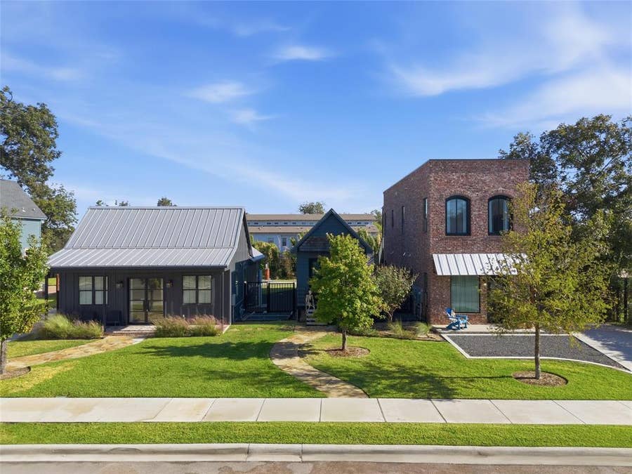 Property photo for 632 S 7th Street, Waco, TX