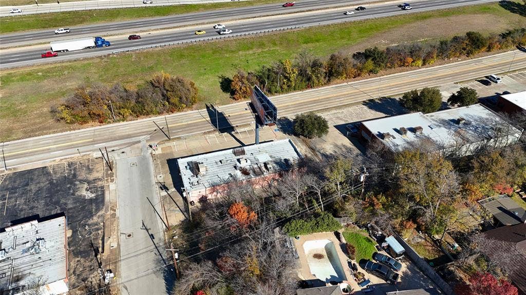 5500 Brentwood Stair Road, Fort Worth, TX 76112