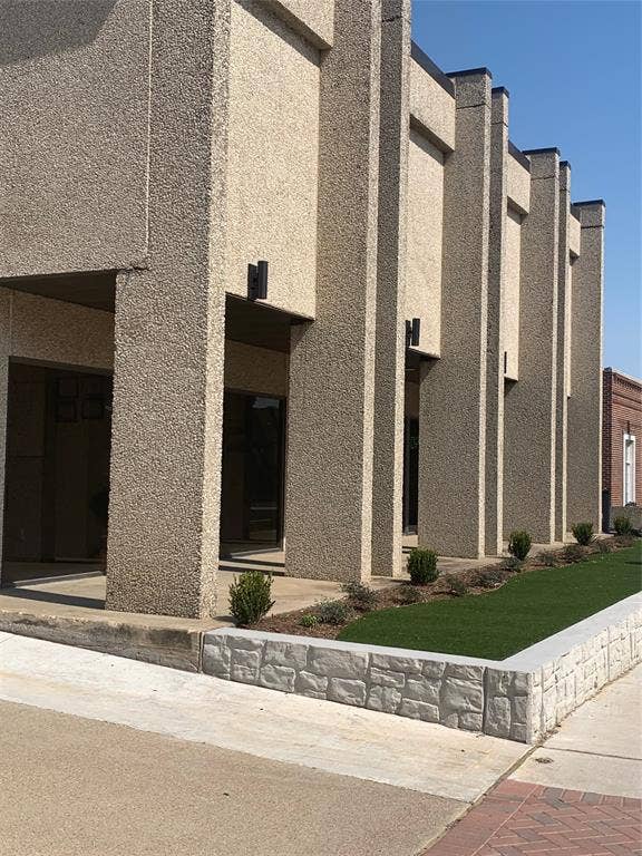 Property photo for 801 E Abram Street, #205, Arlington, TX