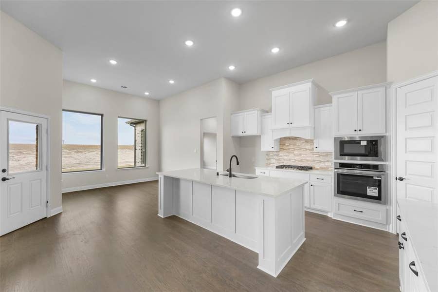 Property photo for 144 Lila Lake Drive, Waxahachie, TX
