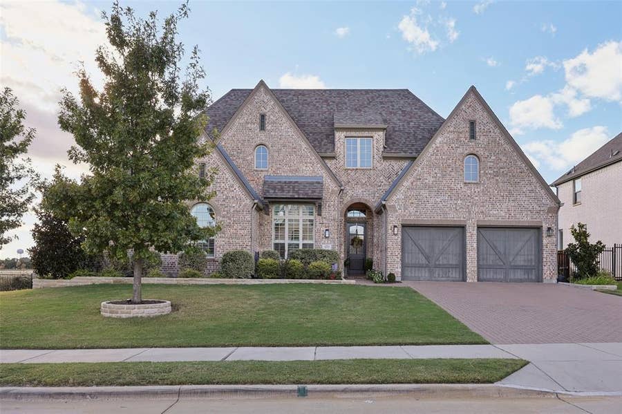 Property photo for 451 Morgan Lane, Prosper, TX