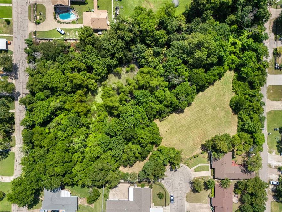 Property photo for 1 Ott Circle, Cockrell Hill, TX