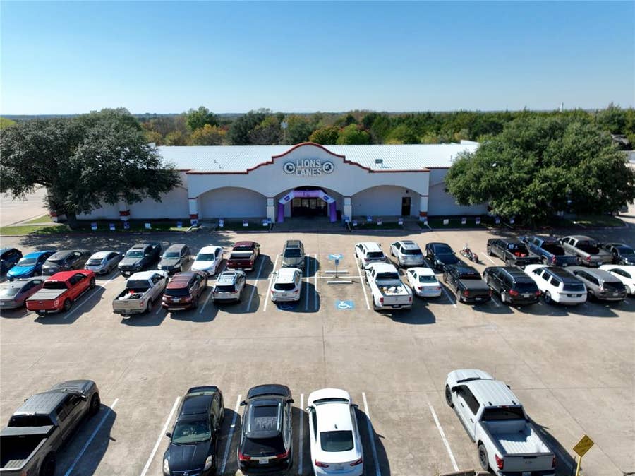 Property photo for 2303 W Ennis Avenue, Ennis, TX
