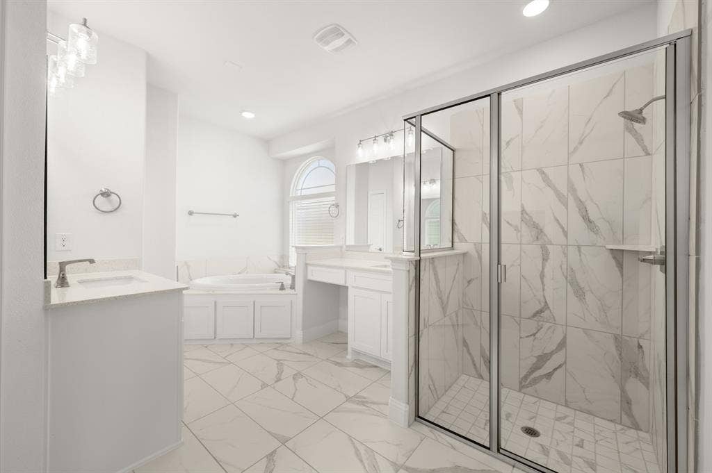 2610 White Plains Drive, Midlothian, TX 76065 19_2610 White Plains- Primary Suite-9253