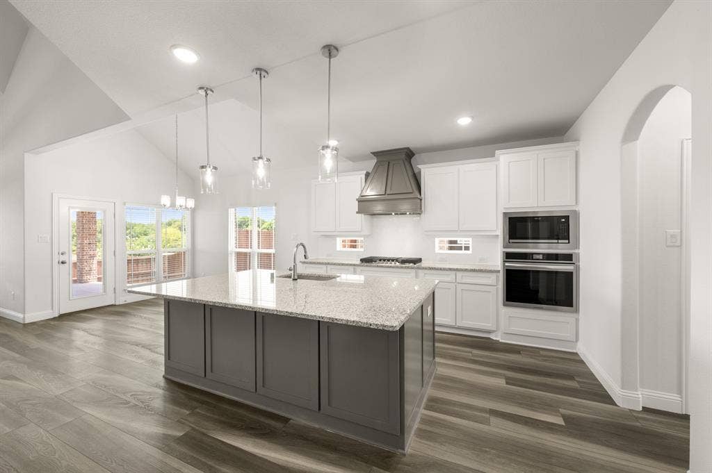 2610 White Plains Drive, Midlothian, TX 76065 9_2610 White Plains- Kitchen-9173