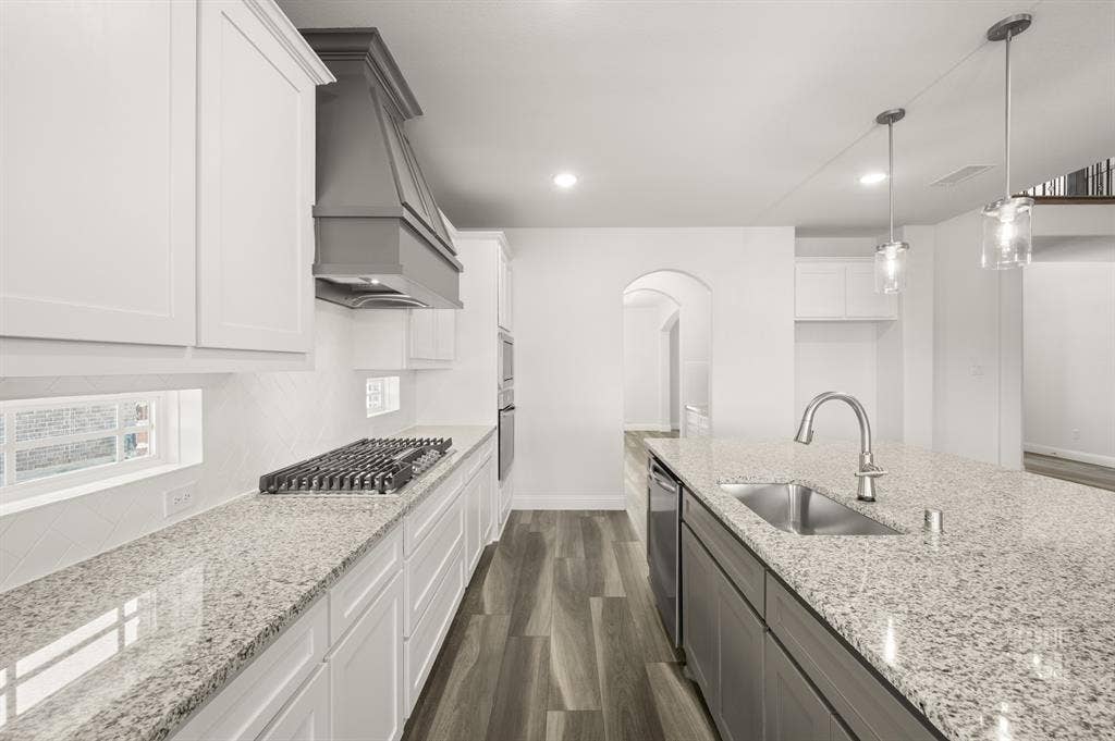 2610 White Plains Drive, Midlothian, TX 76065 11_2610 White Plains- Kitchen-9183