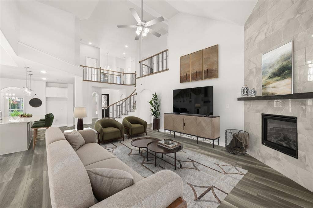 2610 White Plains Drive, Midlothian, TX 76065 14b_2610_White_Plains-_Living_Room-VS