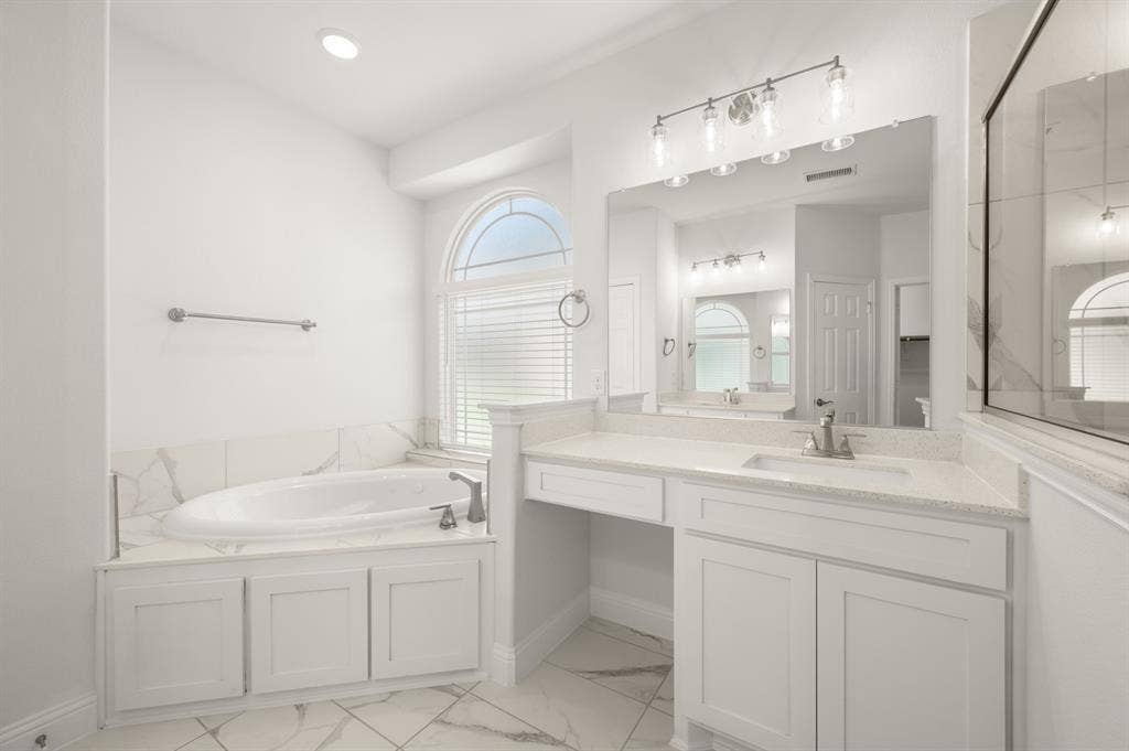 2610 White Plains Drive, Midlothian, TX 76065 20_2610 White Plains- Primary Suite-9263