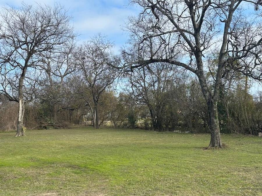 Property photo for 1006 S Sherman Street, #Lot 3B, Ennis, TX