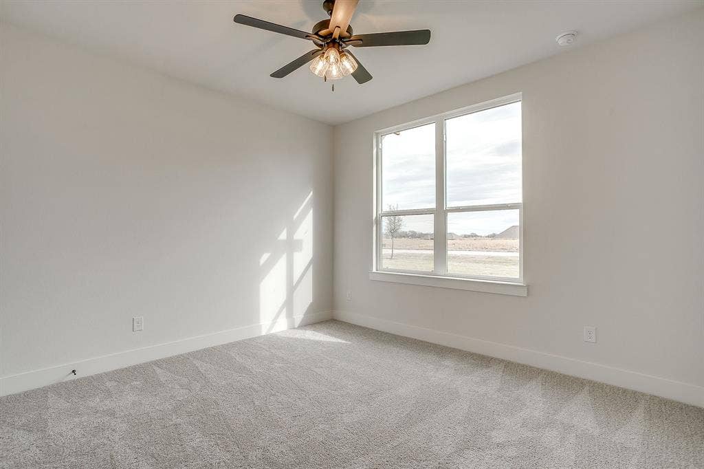 136 Lana Garden Way, Waxahachie, TX 75165 136 Lana Garden Way, Waxahachie, TX 75165