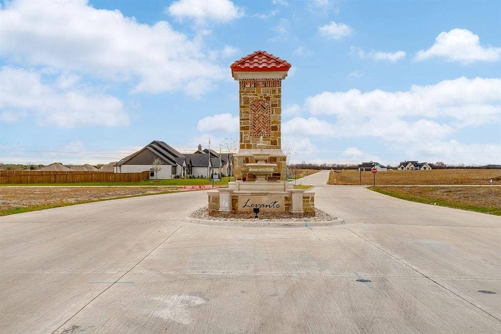 136 Lana Garden Way, Waxahachie, TX 75165 136 Lana Garden Way, Waxahachie, TX 75165