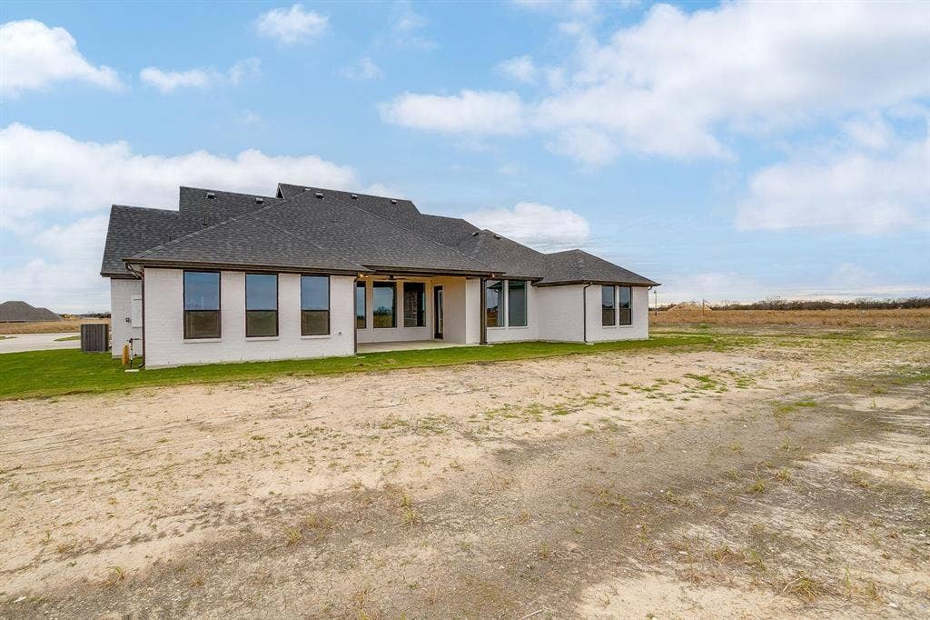 136 Lana Garden Way, Waxahachie, TX 75165 136 Lana Garden Way, Waxahachie, TX 75165