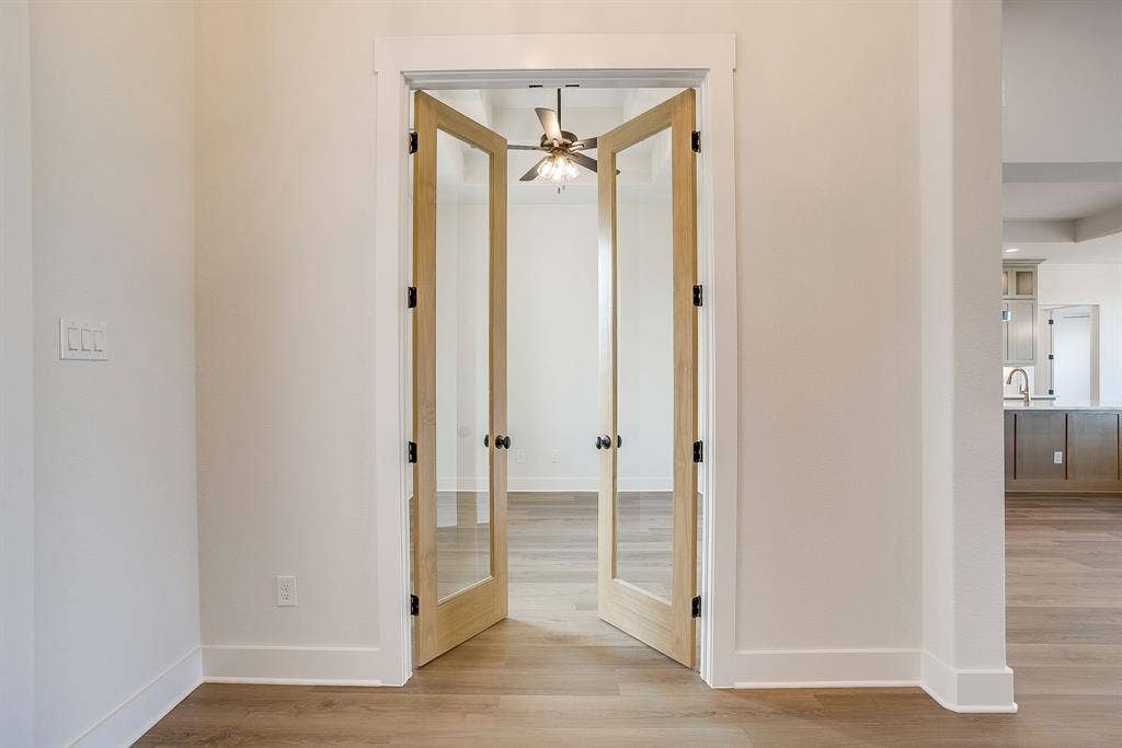 136 Lana Garden Way, Waxahachie, TX 75165 136 Lana Garden Way, Waxahachie, TX 75165