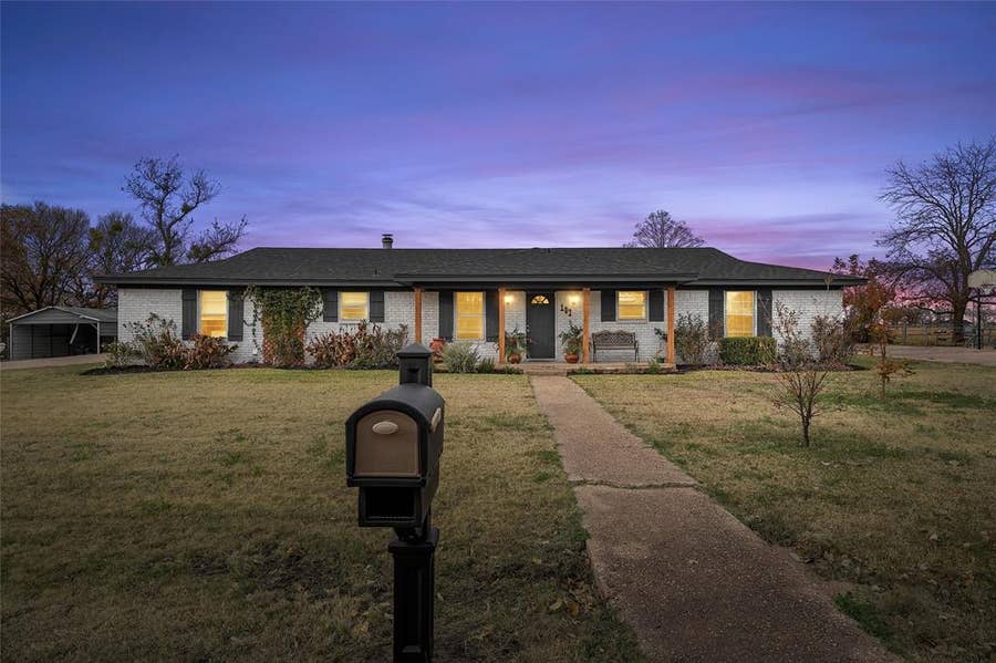 Property photo for 107 Woody Ray Drive, Elm Mott, TX