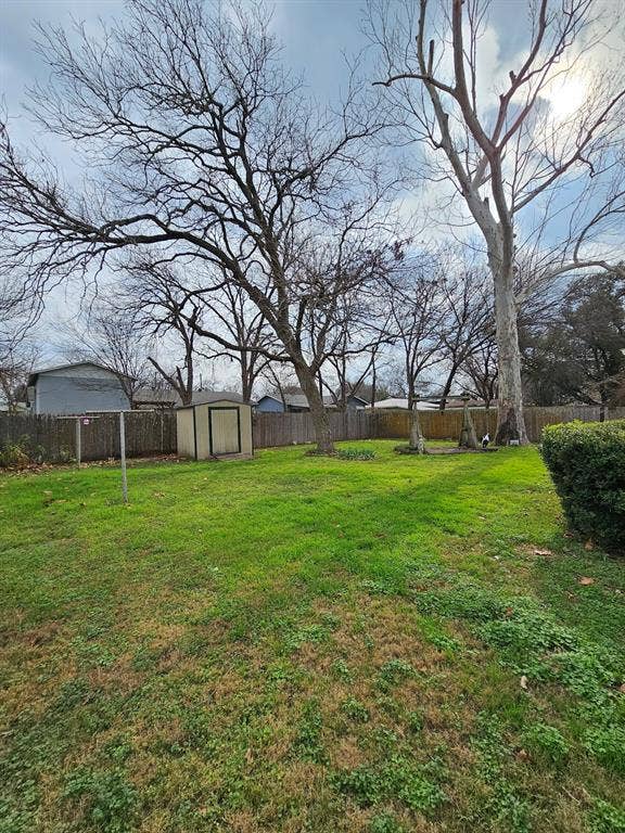 817 N Lacy Drive, Lacy Lakeview, TX 76705 817 N Lacy Drive, Lacy Lakeview, TX 76705