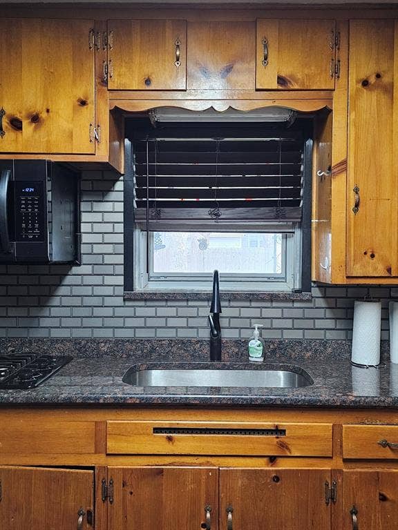 817 N Lacy Drive, Lacy Lakeview, TX 76705 817 N Lacy Drive, Lacy Lakeview, TX 76705