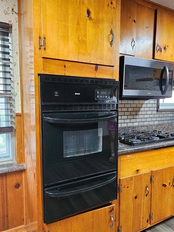 817 N Lacy Drive, Lacy Lakeview, TX 76705 817 N Lacy Drive, Lacy Lakeview, TX 76705