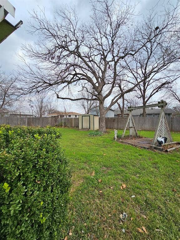 817 N Lacy Drive, Lacy Lakeview, TX 76705 817 N Lacy Drive, Lacy Lakeview, TX 76705