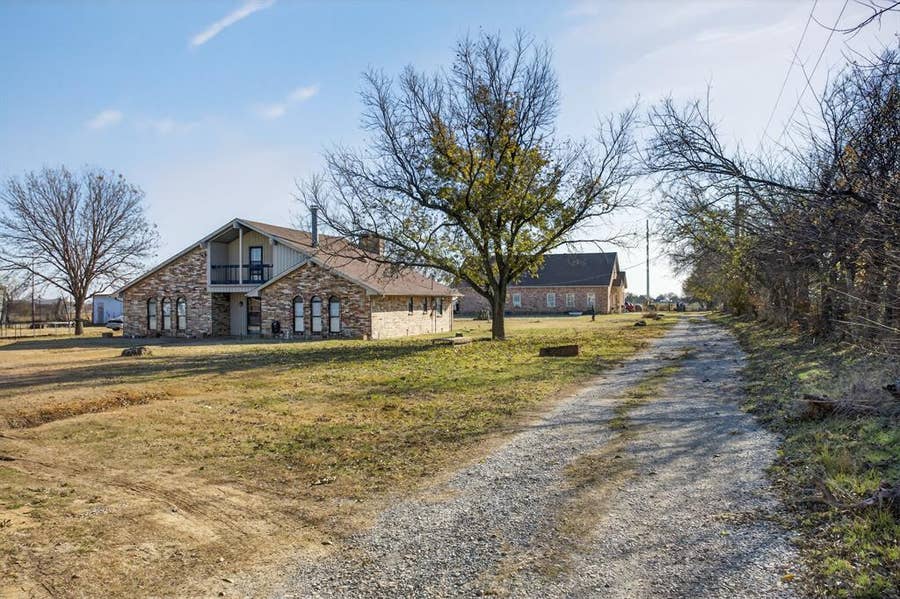 Property photo for 10569 Range Road, Justin, TX