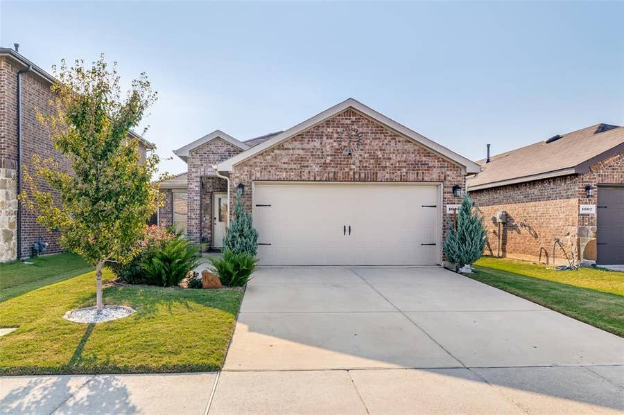 Property photo for 1605 Ackerly Drive, Forney, TX