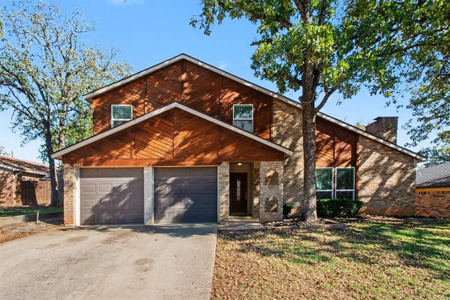 Property photo for 4907 Sagebrush Court, Arlington, TX