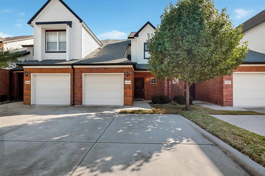 Property photo for 2344 Southcourt Circle, Irving, TX
