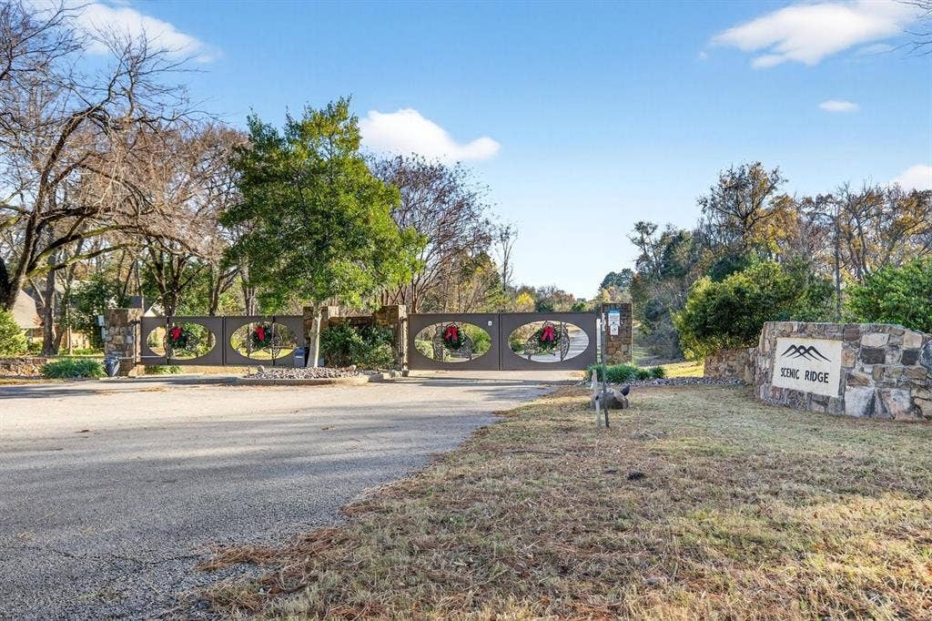 6105 Overlook Point, Athens, TX 75752 Phase 2 Gate Entrance