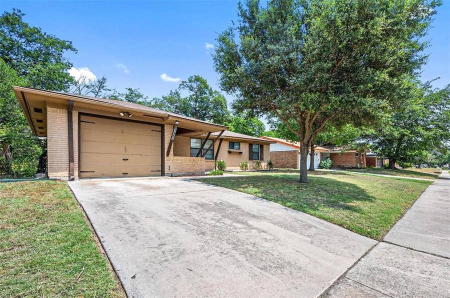 Property photo for 3463 Paint Trail, Fort Worth, TX
