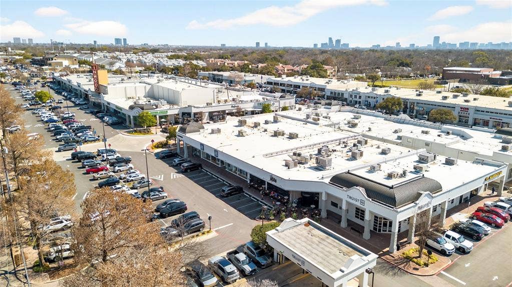 6603 Roper Street, Dallas, TX 75209 Minutes away from Inwood Village and all the restaurants and entertainment along Inwood and Lovers Lane.