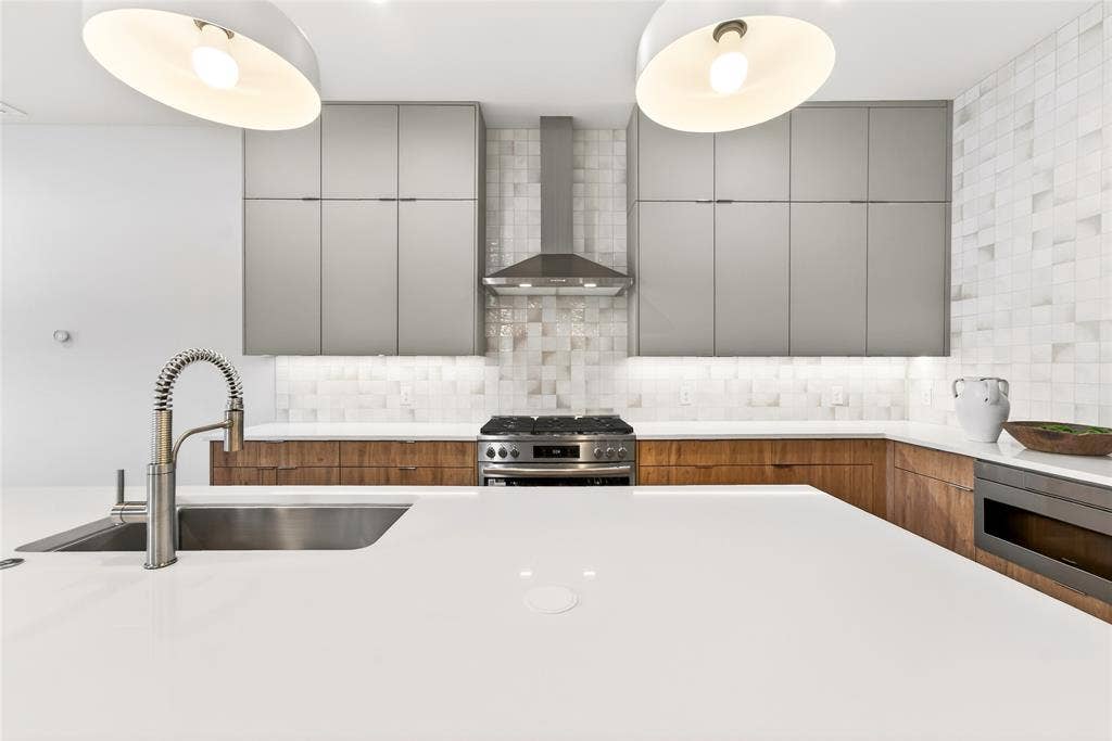 6603 Roper Street, Dallas, TX 75209 6603 Roper Street, Dallas, TX 75209
