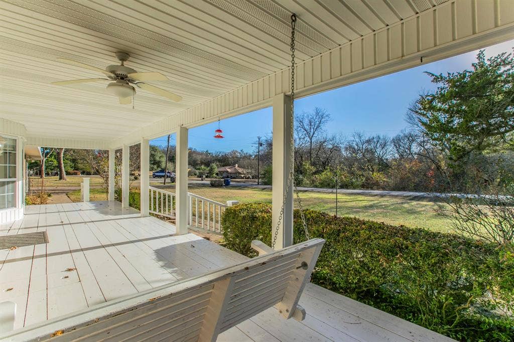 309 Willow Creek Lane, Ovilla, TX 75154 Front Porch