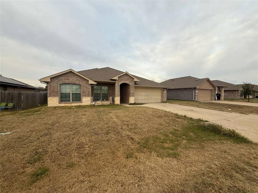 Property photo for 116 Willowbend Loop, Mabank, TX