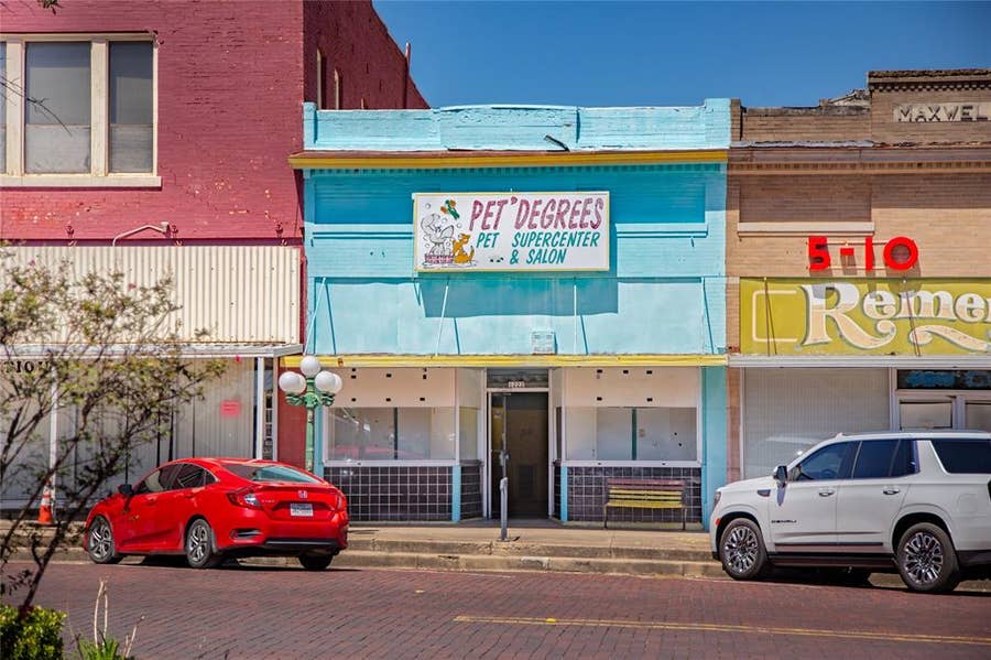 Property photo for 1222 Main Street, Commerce, TX
