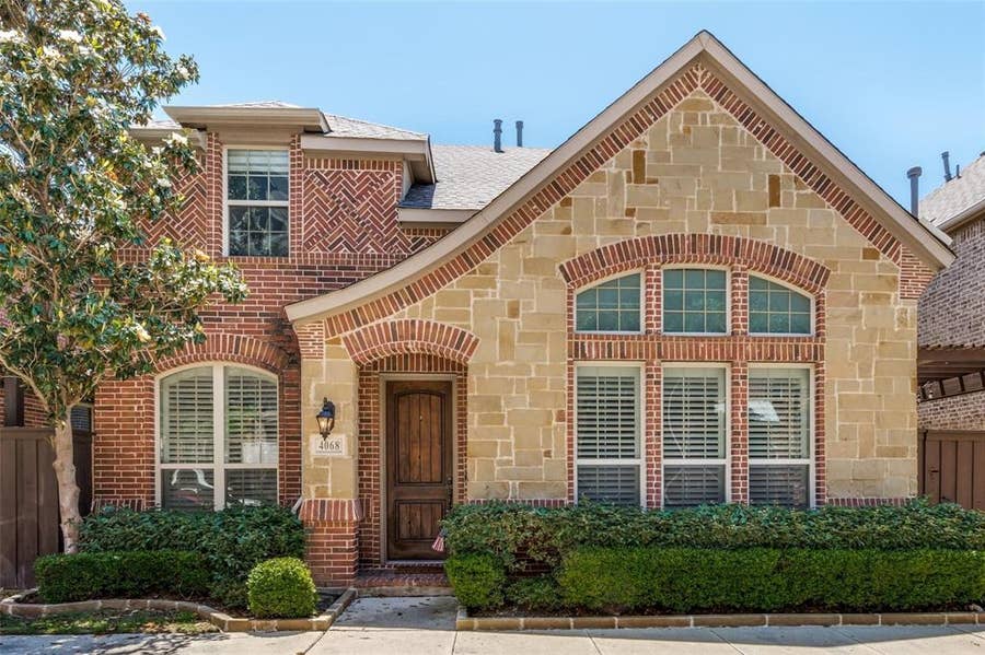 Property photo for 4068 Winsor Drive, Farmers Branch, TX