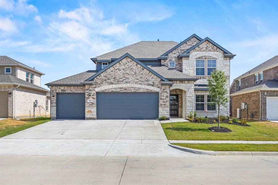 Property photo for 733 Vineyard Way, Forney, TX