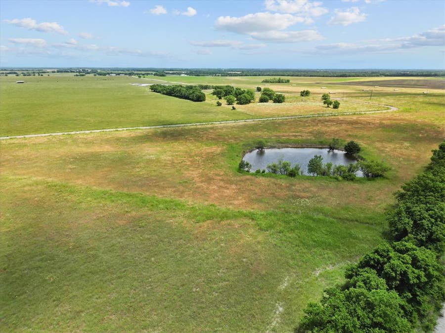 Property photo for 6482 County Road 1050, Celeste, TX