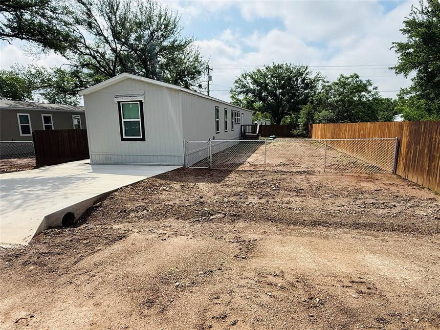 Property photo for 3005 Elmwood Drive, Granbury, TX