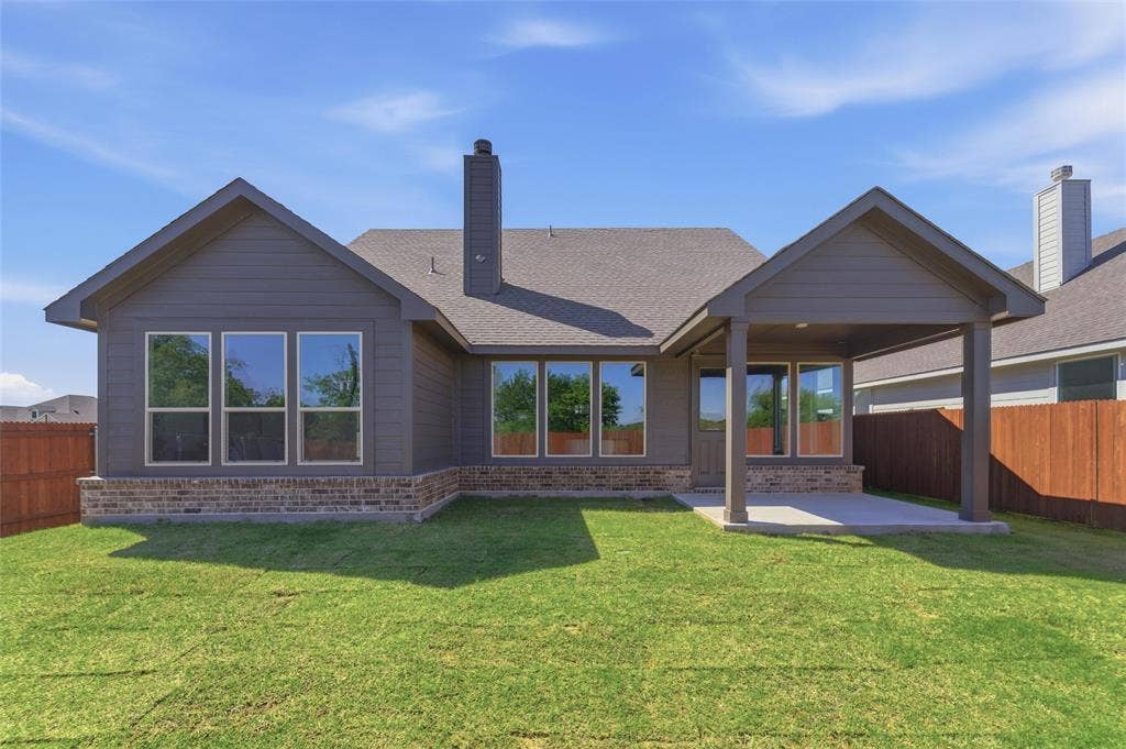 1237 Sabine River Lane, Springtown, TX 76082 1237 Sabine River Lane, Springtown, TX 76082