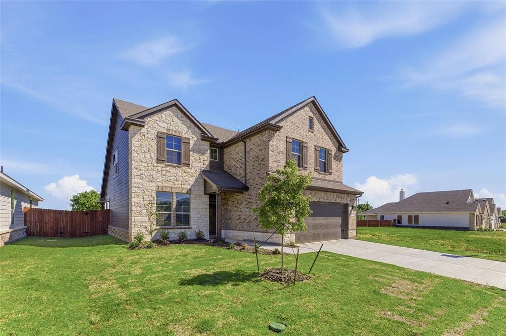 1237 Sabine River Lane, Springtown, TX 76082 1237 Sabine River Lane, Springtown, TX 76082