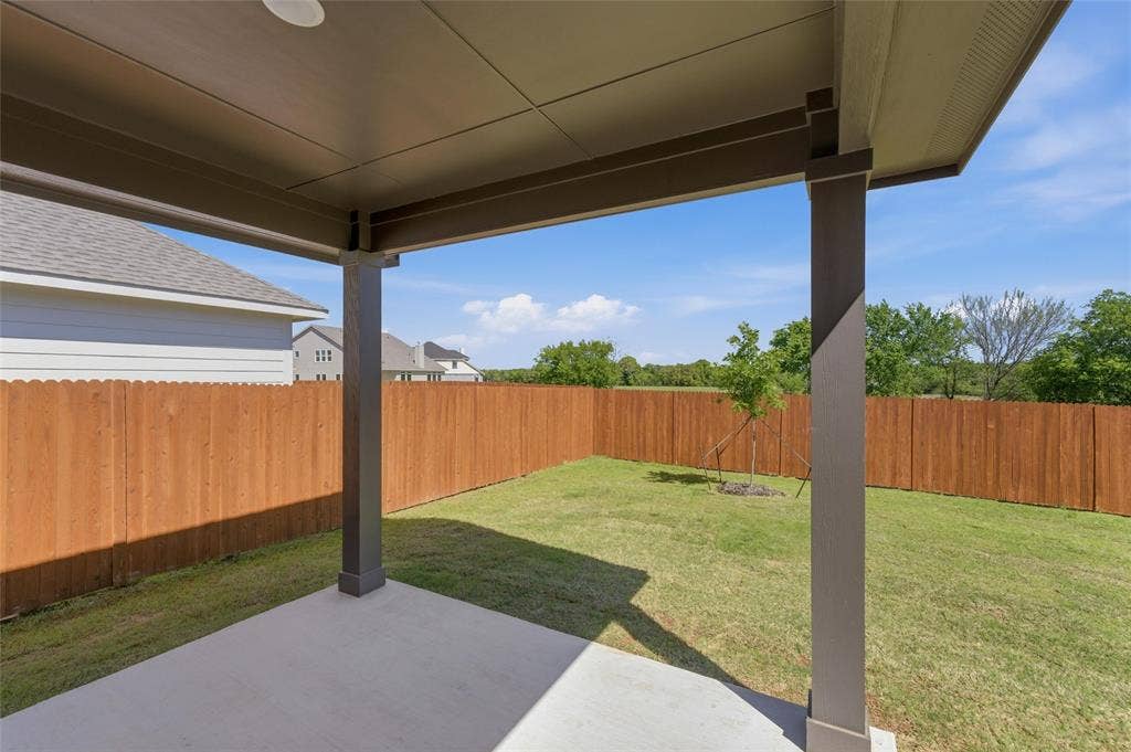 1237 Sabine River Lane, Springtown, TX 76082 1237 Sabine River Lane, Springtown, TX 76082