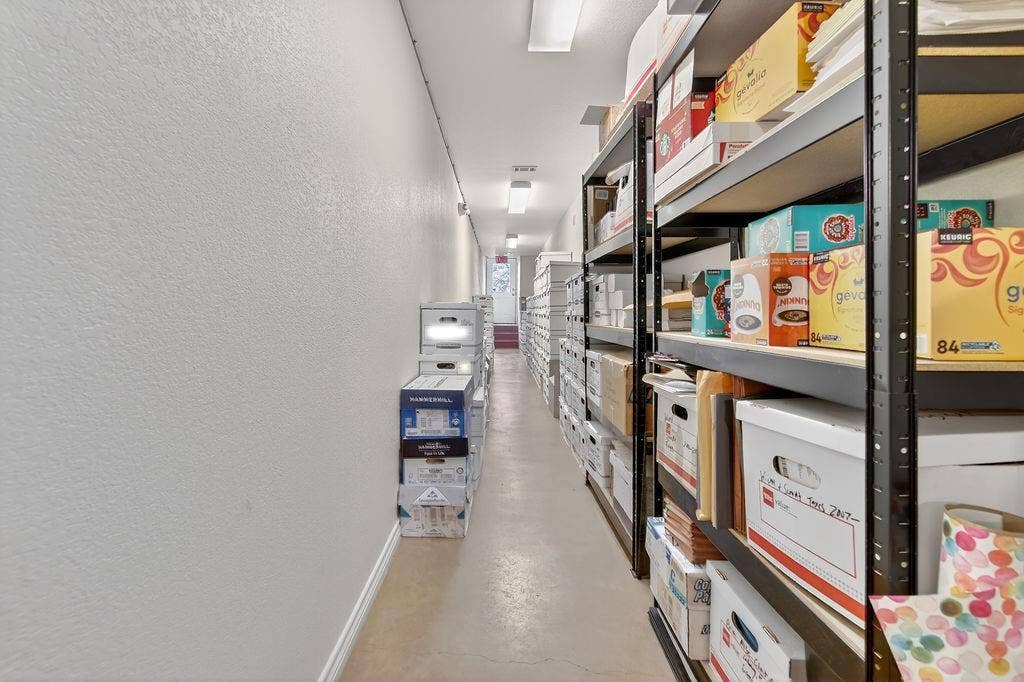 110 E Corsicana Street, Athens, TX 75751 110 E Corsicana Street, Athens, TX 75751