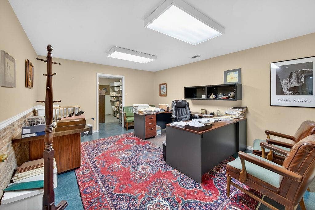 110 E Corsicana Street, Athens, TX 75751 110 E Corsicana Street, Athens, TX 75751