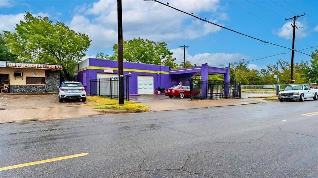 4120 Colonial Avenue, Dallas, TX 75215 4120 Colonial Avenue, Dallas, TX 75215