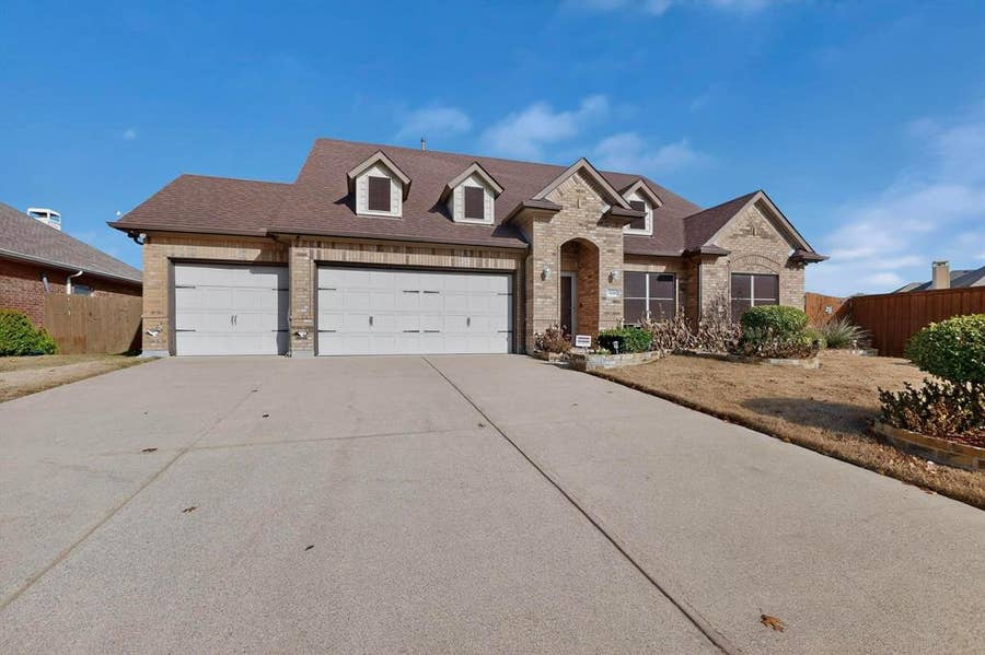 Property photo for 3020 Glenoaks Drive, Royse City, TX