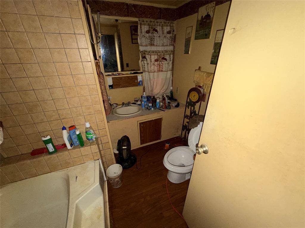 205 Barker Street, Athens, TX 75751 205 Barker Street, Athens, TX 75751