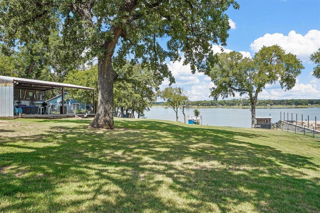 7130 Briar Road, Azle, TX 76020 7130 Briar Road, Azle, TX 76020